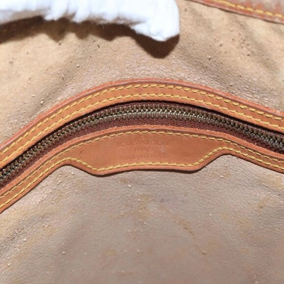 LOUIS VUITTON Monogram Bucket GM Shoulder Bag - Picture 13 of 16